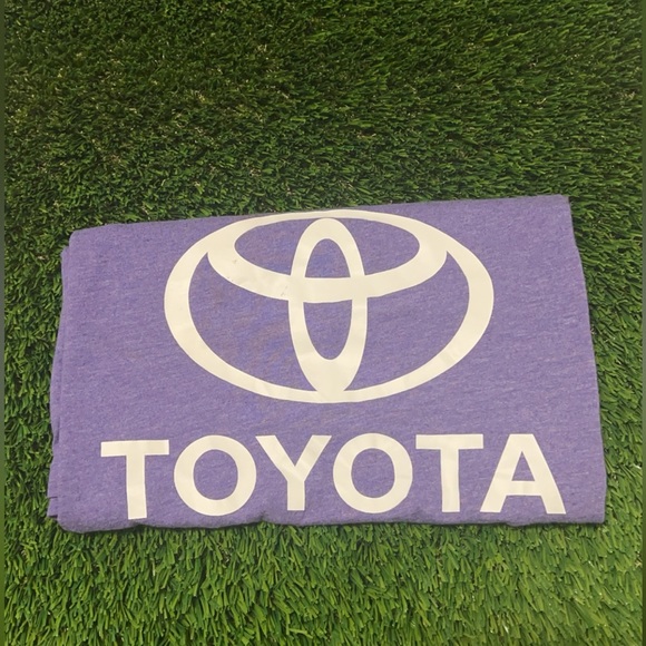 Vintage XS Womens TOYOTA COROLLA Purple Scoop-neck T-shirt(NWOT)PRICE NEGOTIABLE - Picture 2 of 3